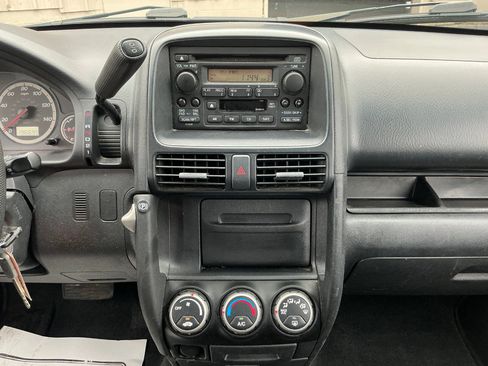 Used 2004 Honda CR-V LX image 19