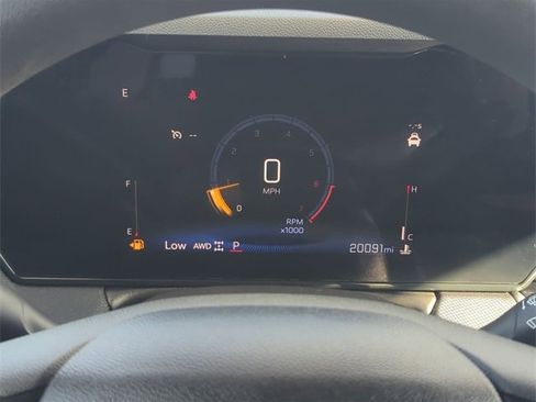 Used 2025 Chevrolet TrailBlazer LT image 16