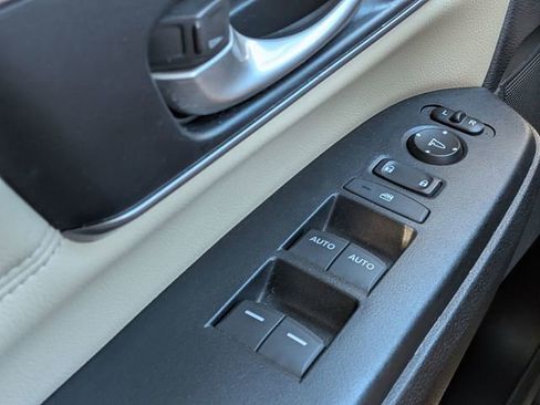 Used 2017 Honda CR-V EX-L image 23