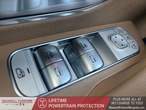 Used 2024 Mercedes-Benz GLE 350 4MATIC image 7