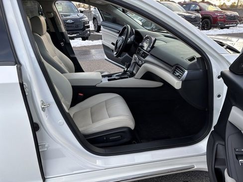 Used 2018 Honda Accord EX-L image 19