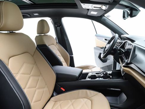 New 2026 Volkswagen Atlas Cross Sport SE image 75