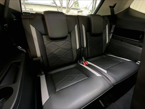 New 2026 Volkswagen Atlas Peak Edition image 28