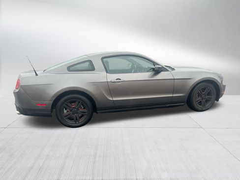 Used 2010 Ford Mustang Coupe image 8
