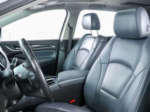 Used 2020 Buick Enclave Premium w/ Sun and Sites Package FWD image 25