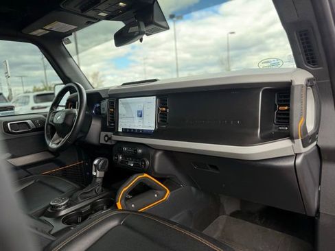 Certified 2023 Ford Bronco Badlands w/ Sasquatch Package AWD/4WD image 18