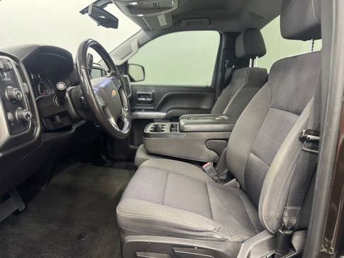 Used 2018 Chevrolet Silverado 1500 LT w/ Trailering Package AWD/4WD image 9