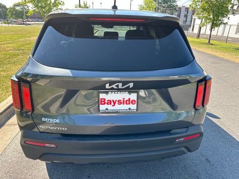 Certified 2023 Kia Sorento LX FWD image 15