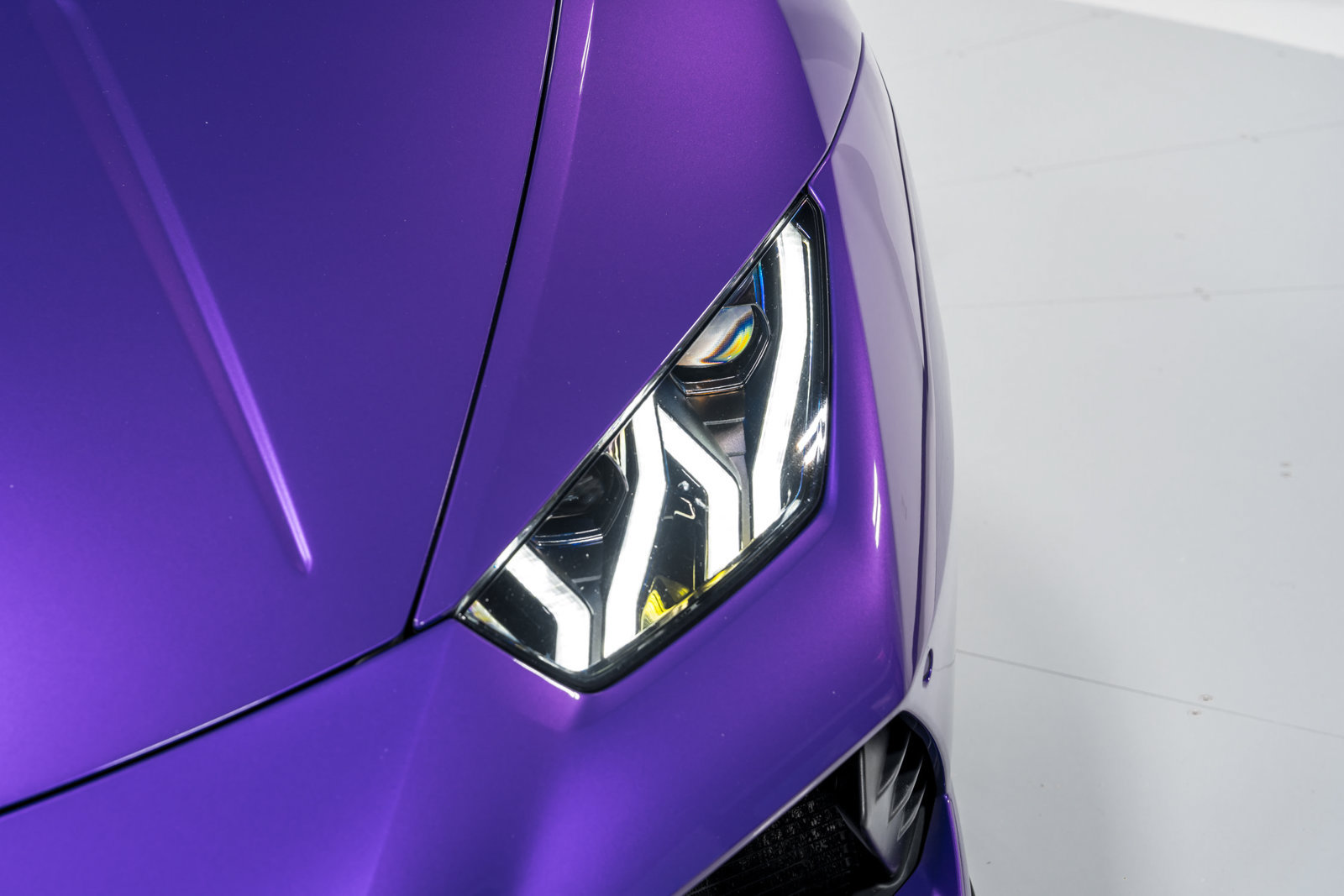 Used 2023 Lamborghini Huracan EVO RWD image 49