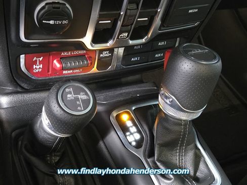 Used 2025 Jeep Gladiator Mojave AWD/4WD image 31