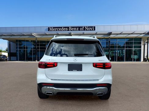Certified 2025 Mercedes-Benz GLB 250 4MATIC image 4