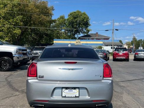 Used 2015 Chrysler 300 S RWD image 7