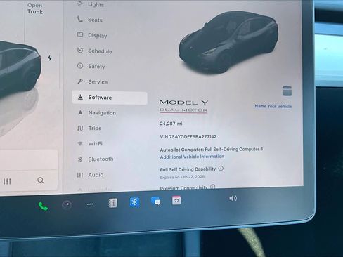 Used 2024 Tesla Model Y Performance image 26