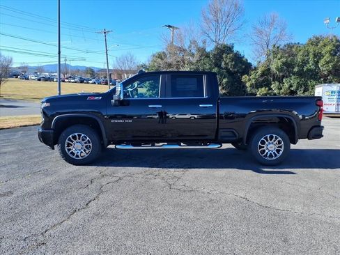 New 2026 Chevrolet Silverado 2500 LT w/ Z71 Chrome Sport Edition image 6