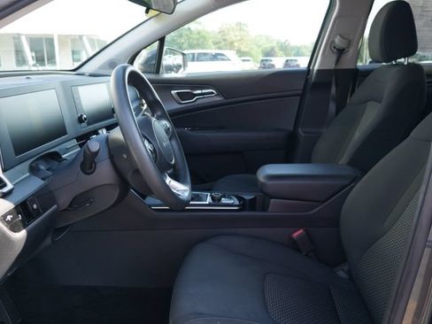 Used 2023 Kia Sportage LX AWD/4WD image 35