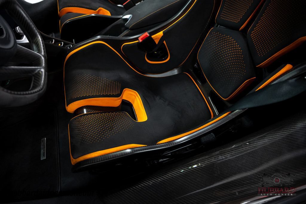Used 2024 McLaren 750S Spider RWD image 17