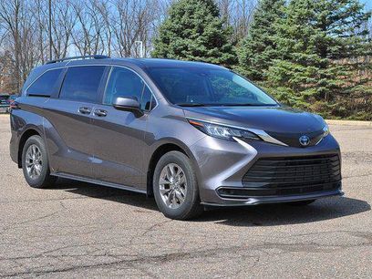 Certified 2023 Toyota Sienna LE w/ LE Plus Package