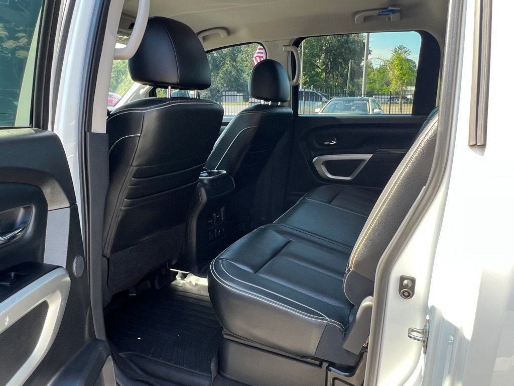 Used 2018 Nissan Titan PRO-4X w/ Pro-4x Convenience Package AWD/4WD image 19