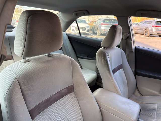Used 2012 Toyota Camry LE FWD image 9