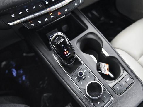 Used 2022 Cadillac XT4 Premium Luxury image 23