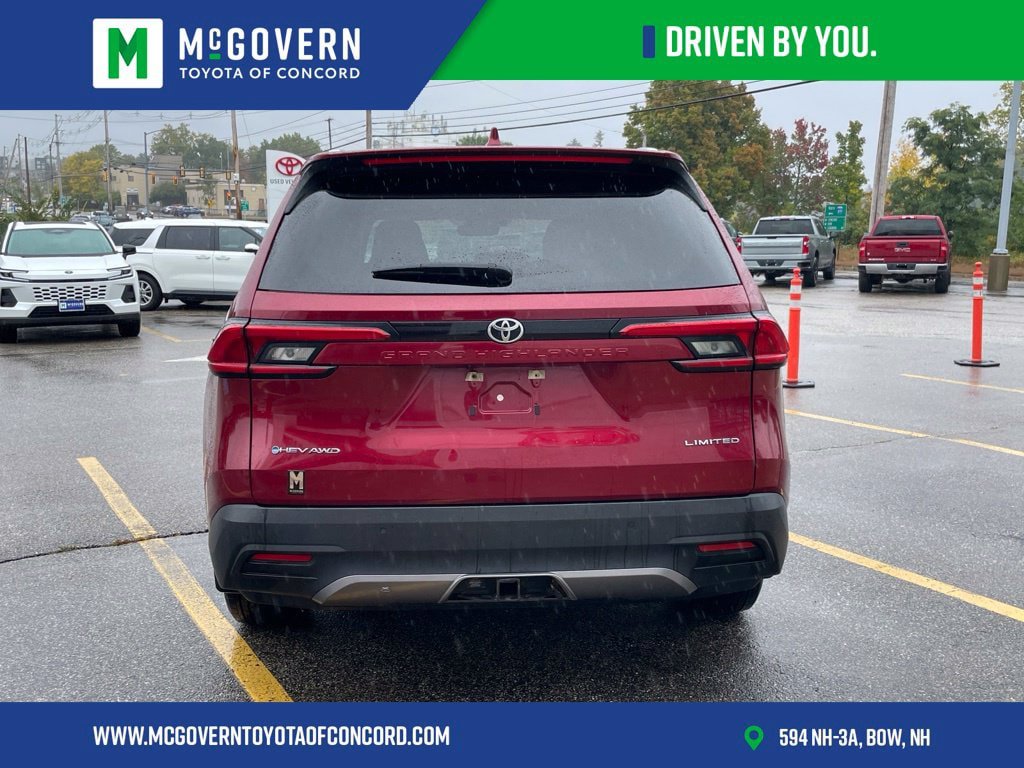 Used 2024 Toyota Grand Highlander AWD Hybrid image 4