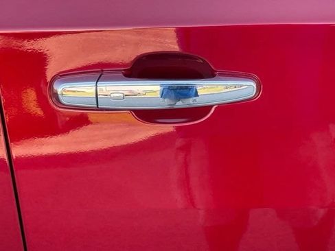 Certified 2023 Chevrolet Traverse High Country FWD image 19