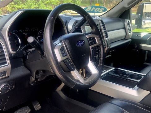 Used 2018 Ford F250 Lariat w/ Lariat Value Package image 15