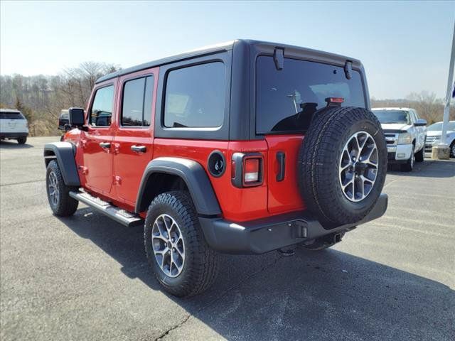 Used 2025 Jeep Wrangler Unlimited Sport AWD/4WD image 3