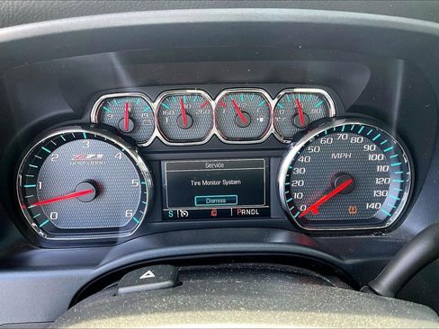 Used 2018 Chevrolet Silverado 1500 LT w/ All Star Edition AWD/4WD image 14