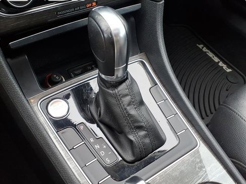 Used 2017 Volkswagen Passat 1.8T SE image 17