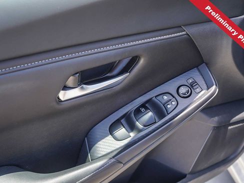 Used 2024 Nissan Sentra SV FWD image 16