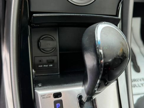 Used 2013 Hyundai Elantra Limited FWD image 37