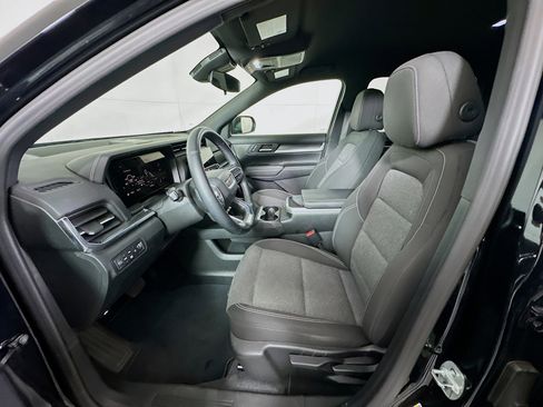 Used 2025 GMC Terrain Elevation image 13