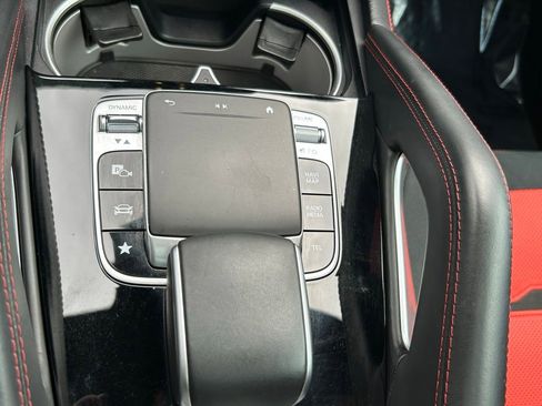 Used 2022 Mercedes-Benz GLE 53 AMG 4MATIC image 25