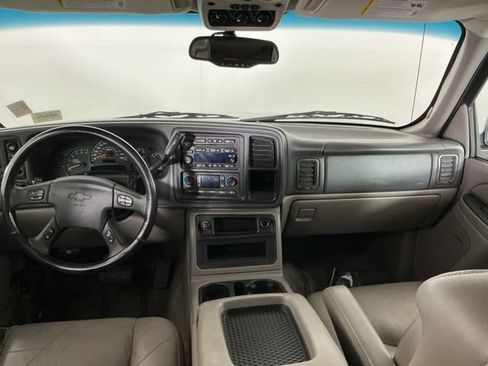 Used 2005 Chevrolet Suburban Z71 w/ Preferred Equipment Group AWD/4WD image 19