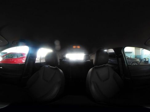 Used 2025 Buick Encore GX Preferred image 40