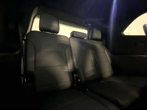 Used 2025 Buick Enclave Preferred FWD image 24