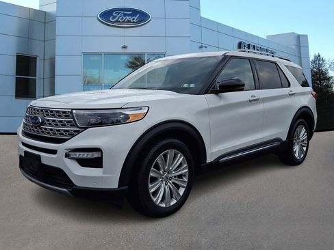 Certified 2023 Ford Explorer Limited w/ Limited Technology Package AWD/4WD image 4