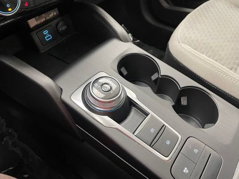 Used 2022 Ford Escape SE w/ SE Sport Appearance Package AWD/4WD image 8
