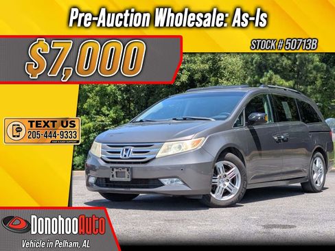 Used 2011 Honda Odyssey Touring image 1