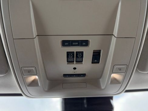 Used 2019 GMC Sierra 2500 Denali w/ Duramax Plus Package image 27