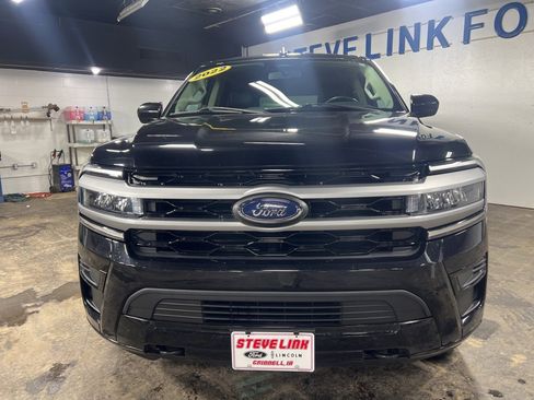 Used 2022 Ford Expedition Max XLT image 2