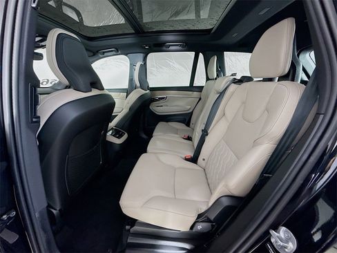 Certified 2025 Volvo XC90 B5 Core w/ Protection Package Premier image 25