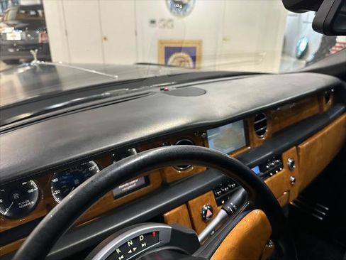 Used 2006 Rolls-Royce Phantom Sedan RWD image 21