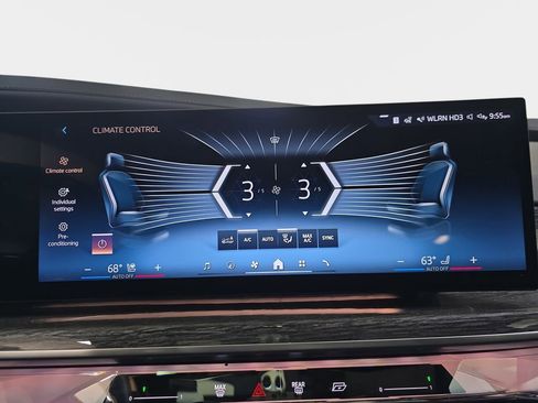 Used 2023 BMW 760i xDrive 760i xDrive image 25