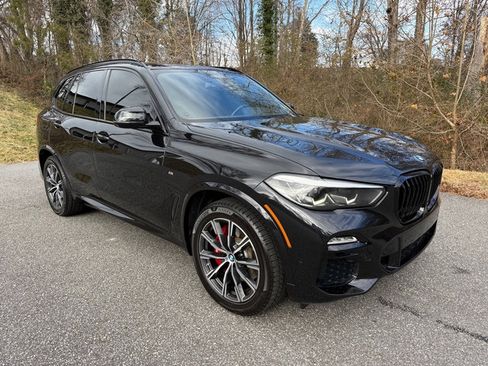 Used 2023 BMW X5 sDrive40i w/ M Sport Package image 4