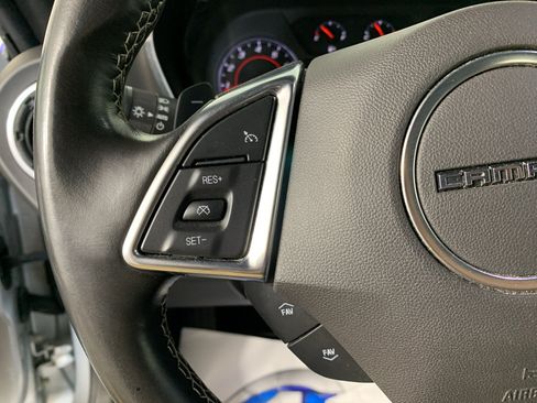 Used 2017 Chevrolet Camaro LT RWD image 18
