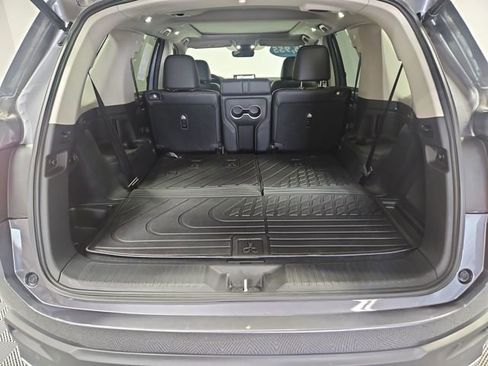 Certified 2025 Honda Pilot Touring image 21