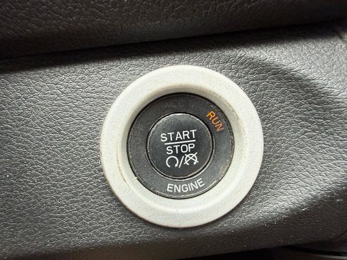 Used 2014 RAM 1500 Sport w/ Convenience Group image 17