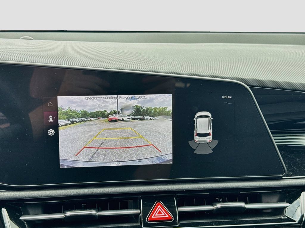Certified 2023 Kia Niro EX Touring FWD image 17